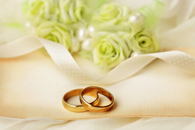 „Coś pożyczonego, coś niebieskiego” – najpopularniejsze przesądy ślubne